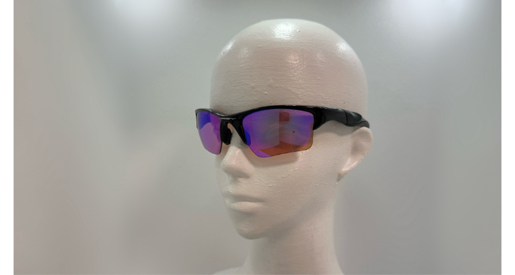 OAKLEYのHalf jacket 2.0XLを正面から見た写真