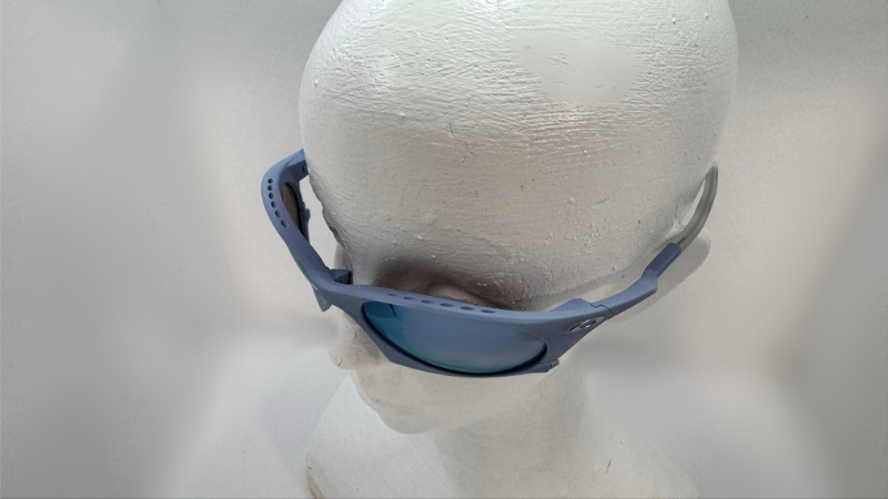 OAKLEY Plantarisを上から見た写真